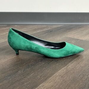 Chic Green Suede Kitten Heels